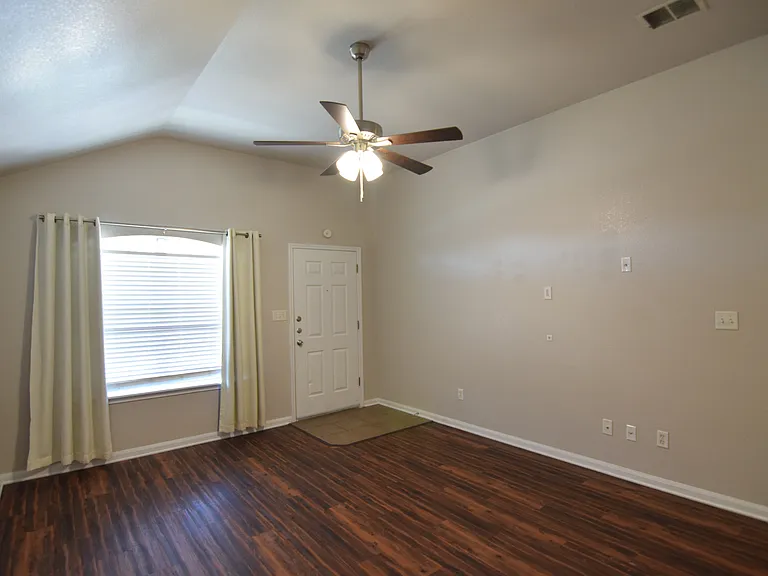 713 Olaf Dr, Temple — Photo 9