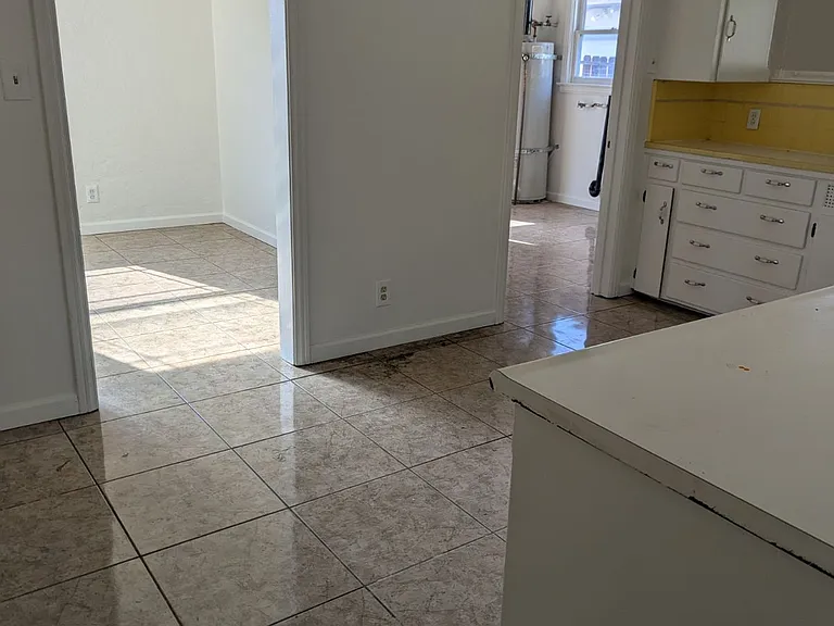 1851 Calimyrna Ave — Photo 4