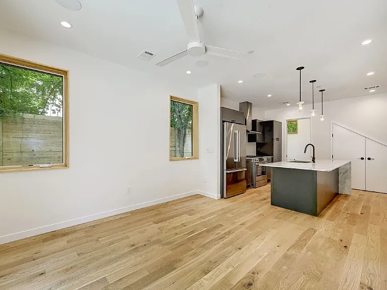 1411 Haskell St #4 — Photo 5