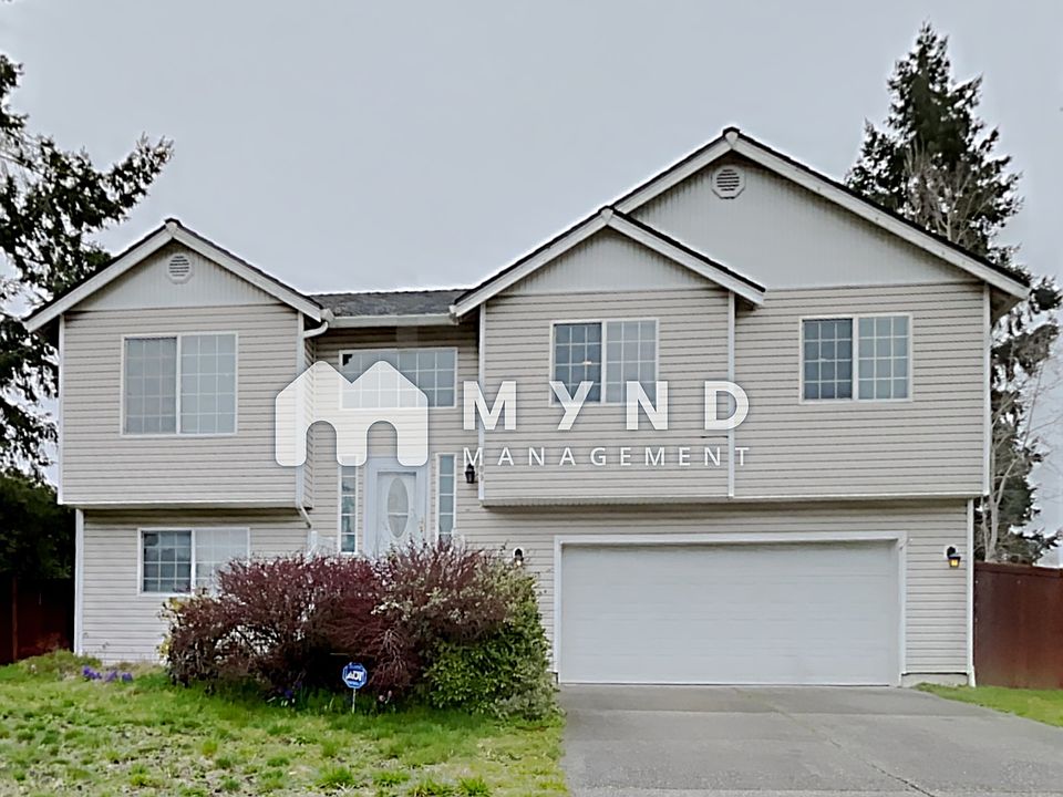 1st image of 4609 213th St E