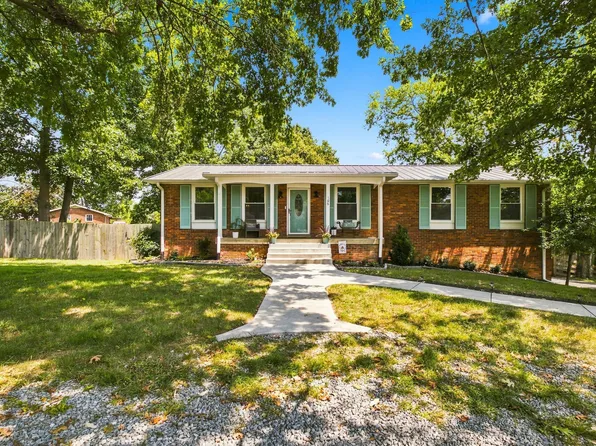 106 Marseille Dr, Hendersonville, TN 37075