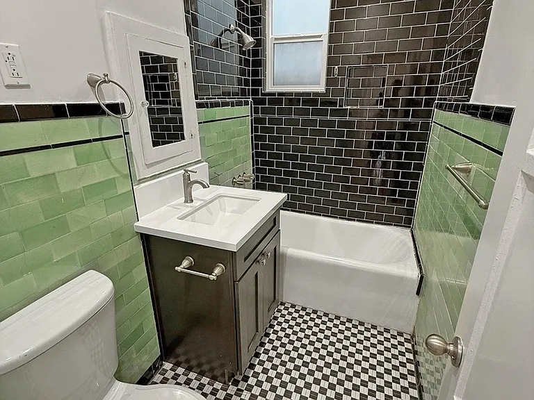 1303 S Cloverdale Ave #3 — Photo 20