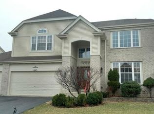 1043 White Pine Trl, Hampshire, IL 60140