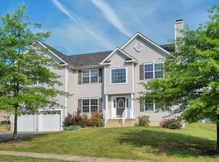 906 Timberline Dr, Lake Hopatcong, NJ 07849