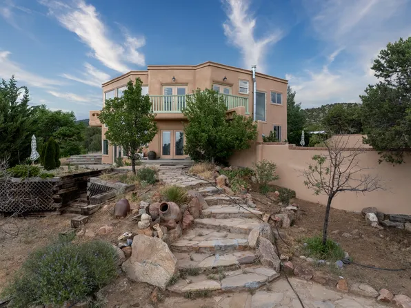 46 Apache Plume Dr, Santa Fe, NM 87508