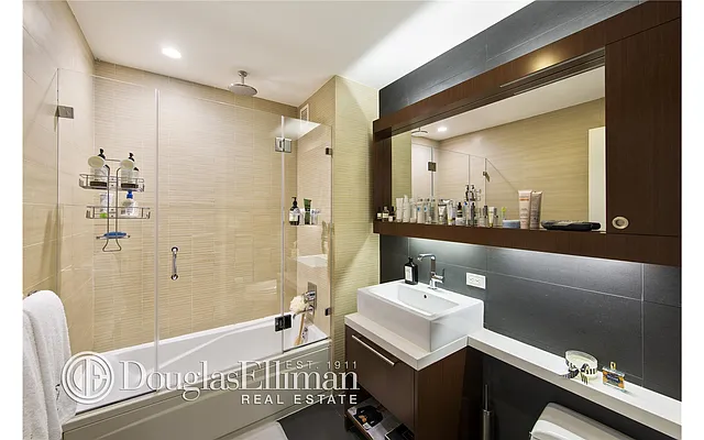 Rented by Douglas Elliman | media 21