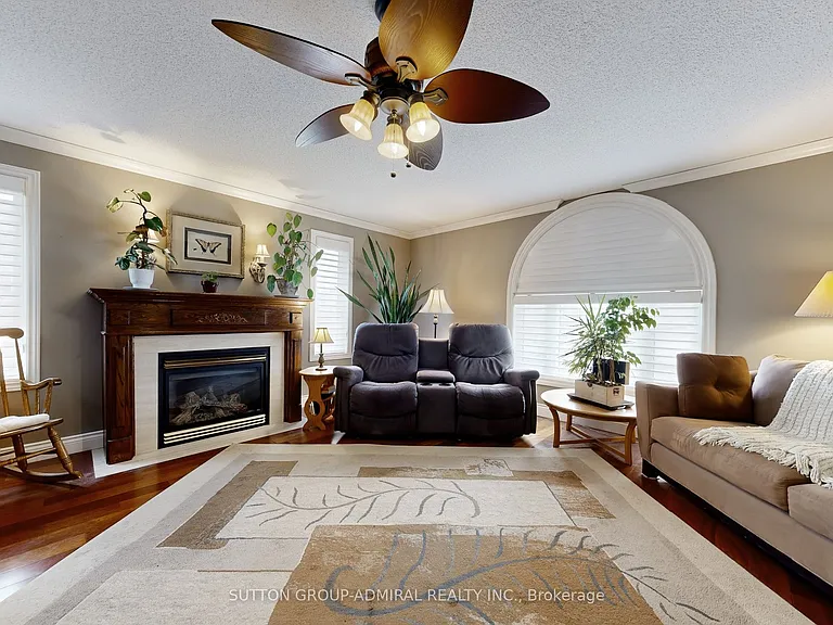 32 Stephanie Ln #UPPER — Photo 22