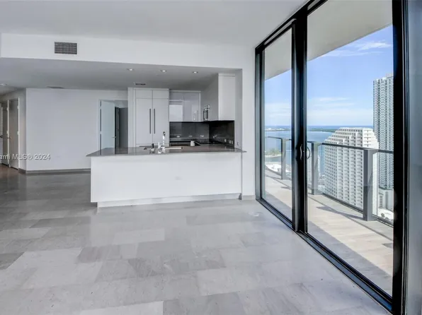 68 SE 6th St #3302, Miami, FL 33130