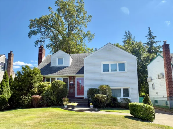 175 San Juan Avenue, Albertson, NY 11507