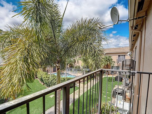 5th image of 8318 Lagos De Campo Blvd #8318