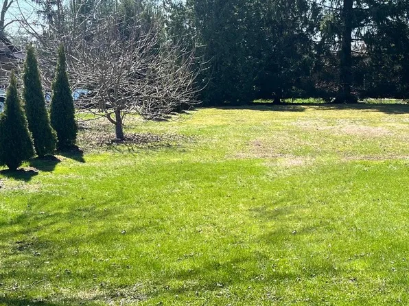 24 & 25 HIAWATHA DRIVE, Kansasville, WI 53139