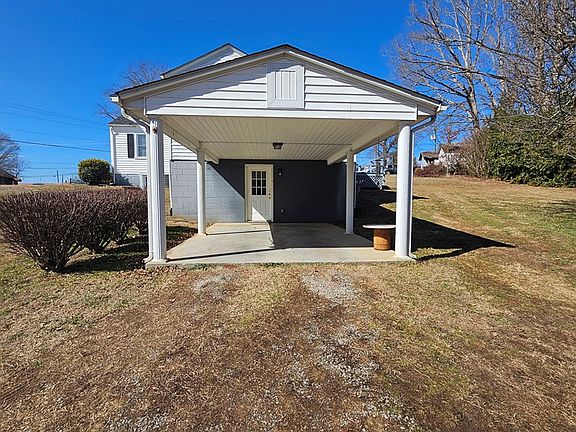 3rd image of 8436 Mount Cross Rd