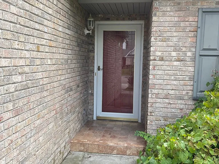 3441 Lexann Ln — Photo 2