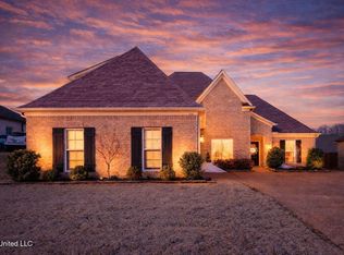 566 Benton Dr, Nesbit, MS 38651