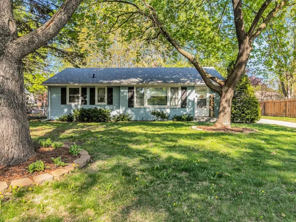 3678 Hazel St, Saint Paul, MN 55110