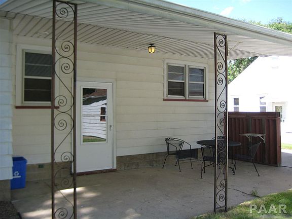 3rd image of 612 Spring St