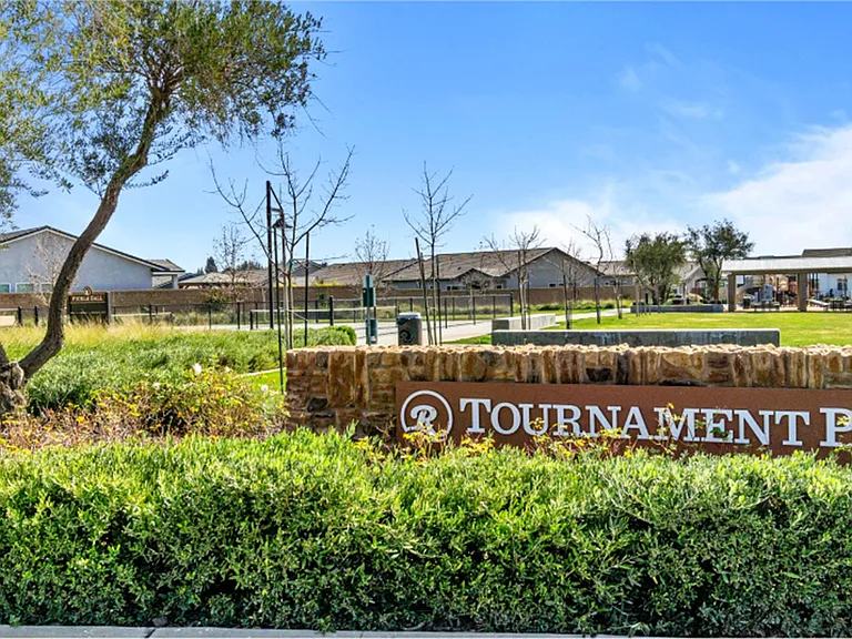 1094 W Pioneer Dr — Photo 13