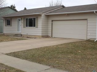 5800 W Nancy St, Sioux Falls, SD 57106