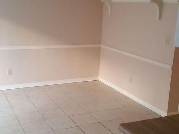 3rd image of 203 Kettering Ct