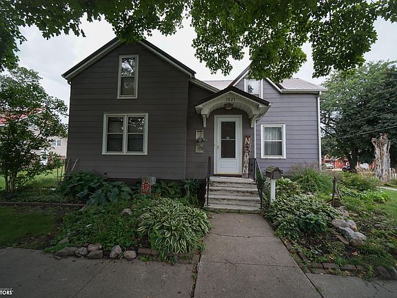 29th image of 1021 1st Ave