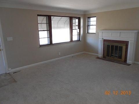 2nd image of 138 W Crest Dr