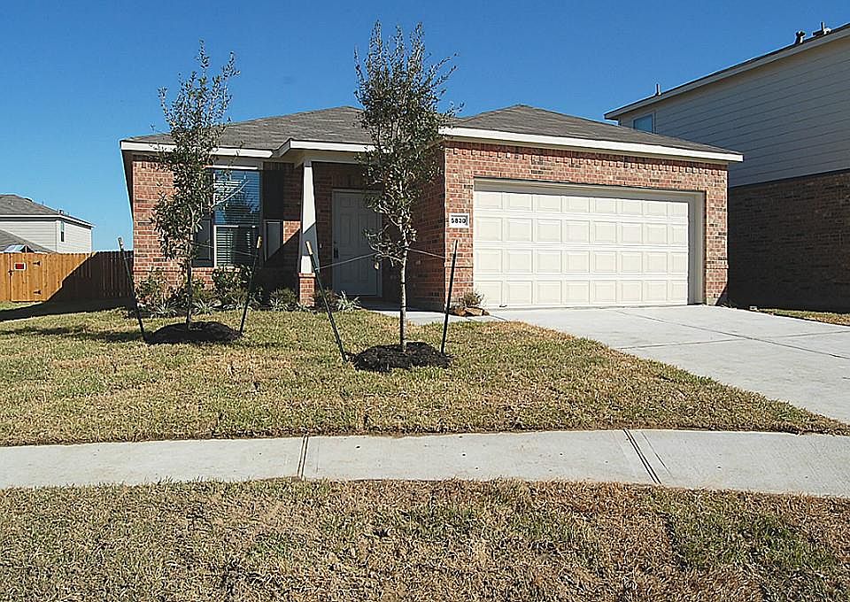 1st image of 5830 Banyan Oak Ct