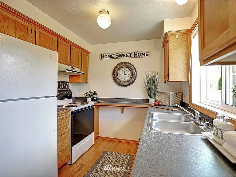 1962 SE Camano Dr — Photo 11