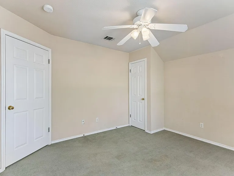 2404 Kristen Ln — Photo 22