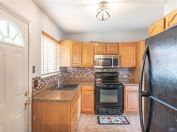 5th image of 1036 Rossiter Dr