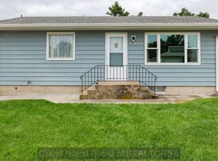 2015 W 11th St, Grand Island, NE 68803