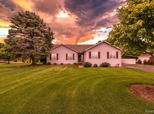57770 Apple Ln, New Hudson, MI