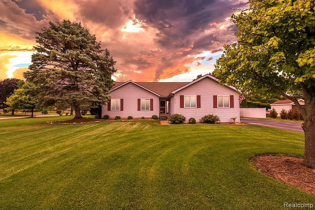 57770 Apple Ln photo 1