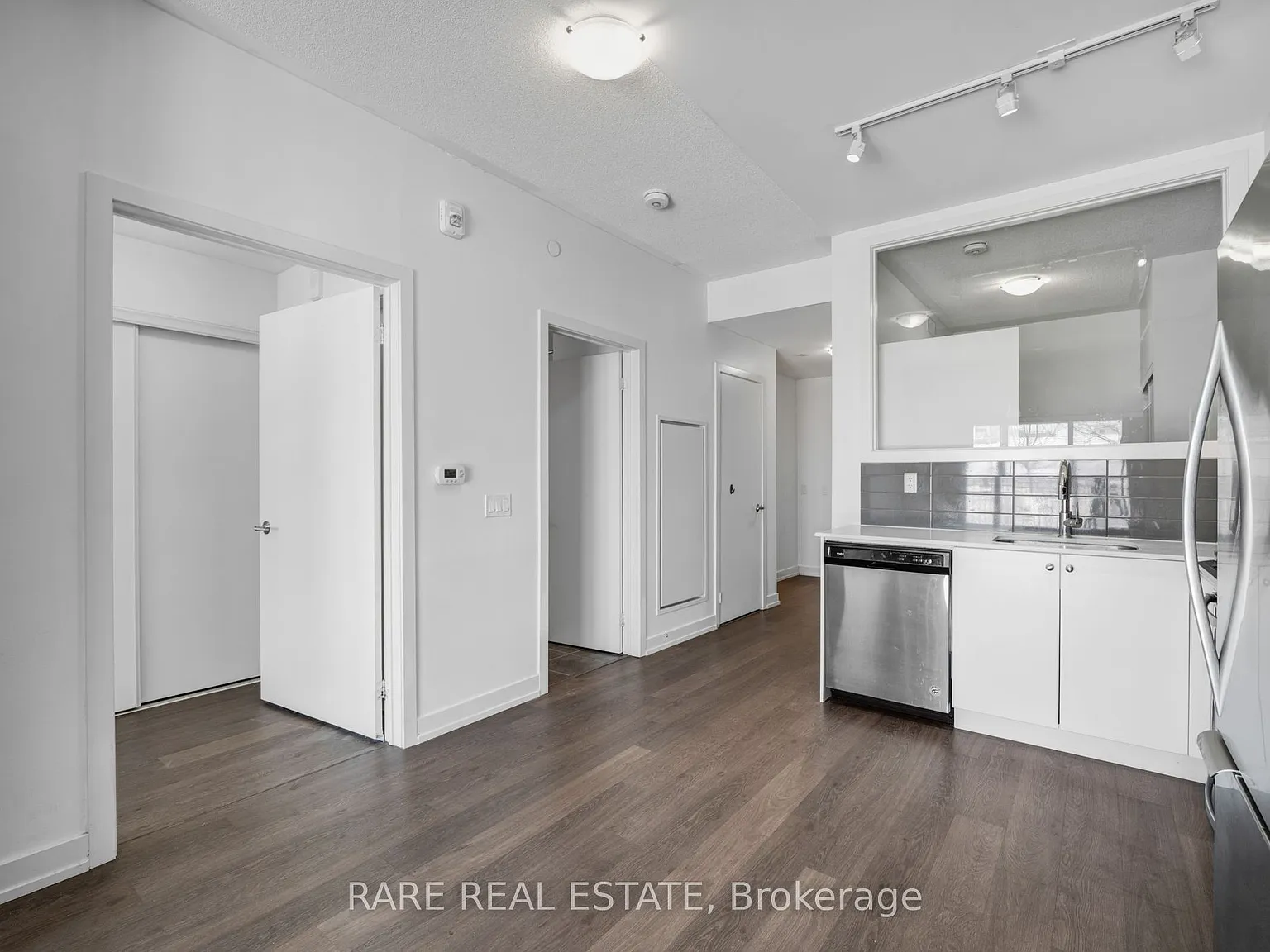 2 bed, $2,500 — Photo 4