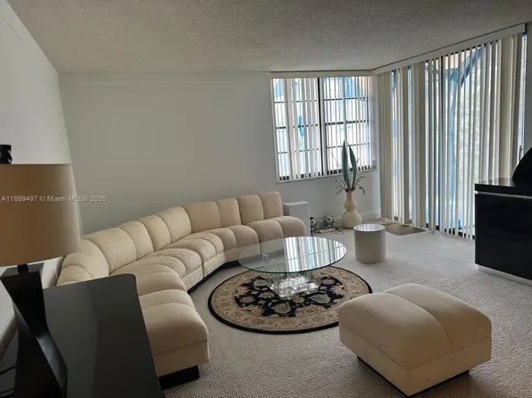 3900 N Hills Dr APT 310, Hollywood, FL 33021