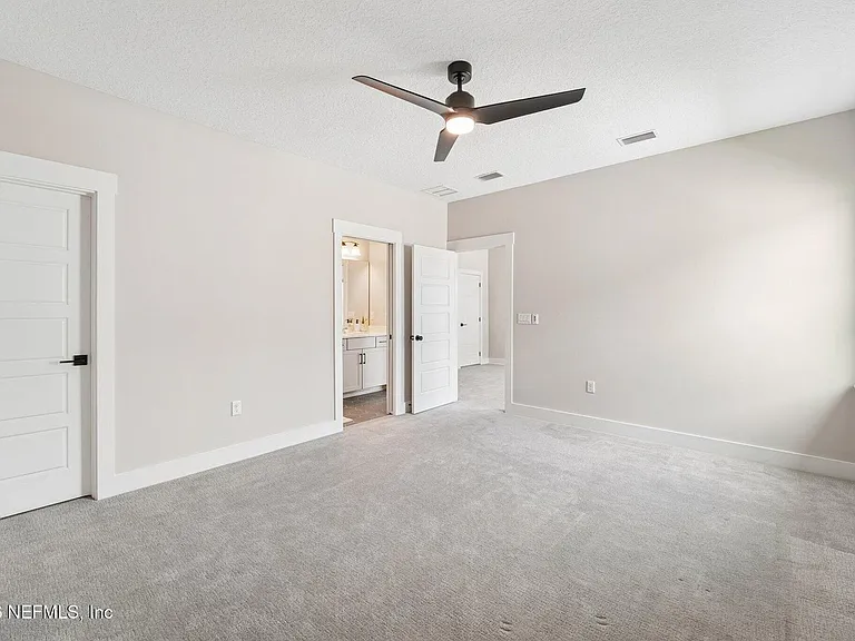 10223 Silverbrook Trl — Photo 42