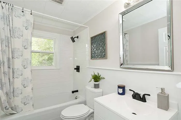 13 Siegel St #1 — Photo 3