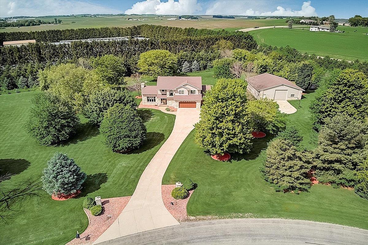 7640 Conifer Ct, Deforest, WI 53532 Zillow