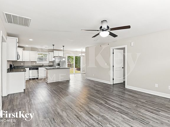 3rd image of 700 Margate Ave