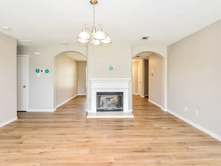 1401 Buckingham Dr — Photo 7