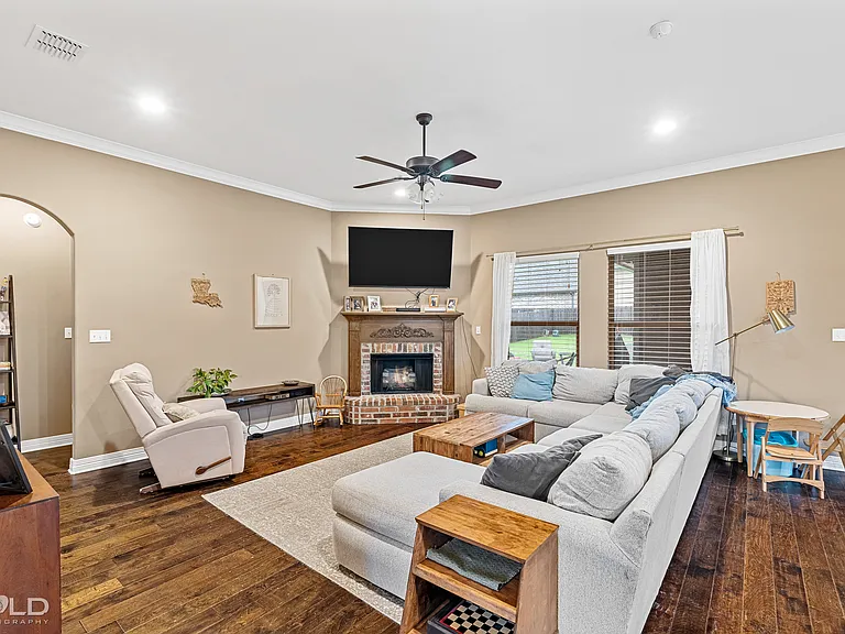 1017 Green Wood Cir — Photo 33