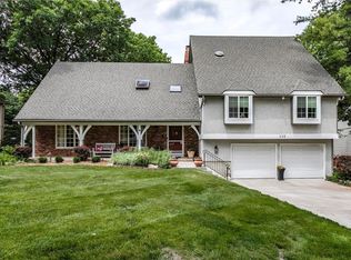 732 W 121st St, Kansas City, MO 64145