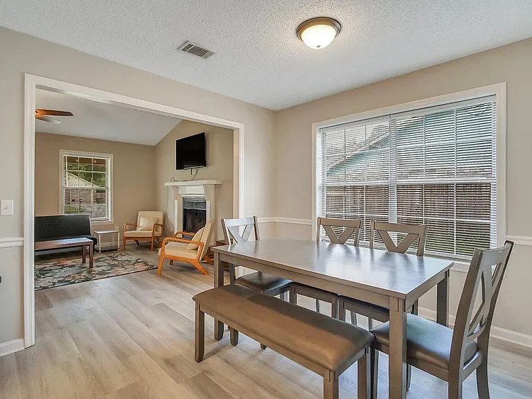 1308 Tower Dr — Photo 6