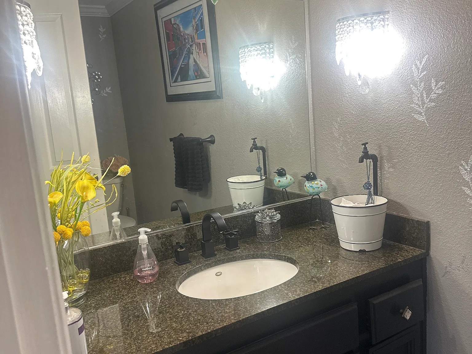 3 bed, 2.5 bath, 1915 sqft, $3,500 — Photo 4