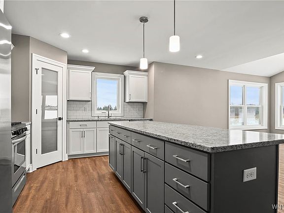 5th image of 7308 Woodhaven Dr