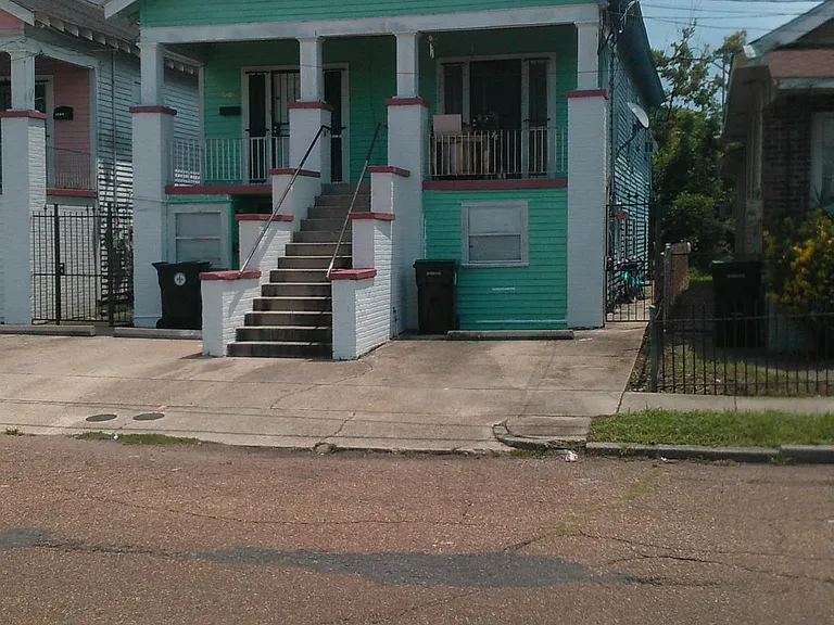 1210 Vallette St — Photo 2