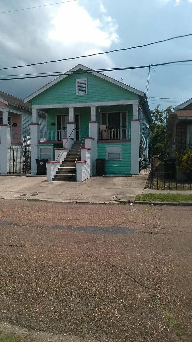 Building Photo - 1210 Vallette St