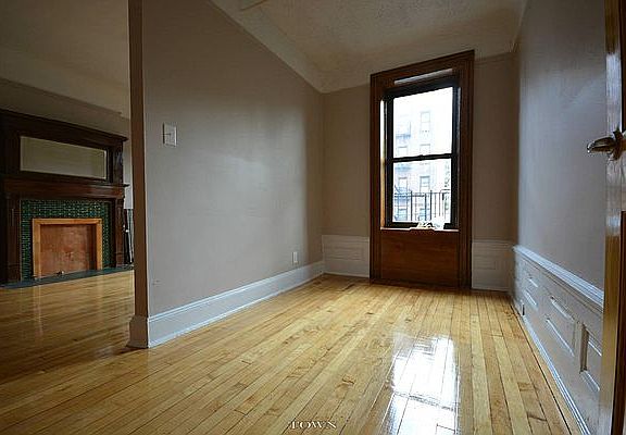 3rd image of 1331 Pacific St APT 5