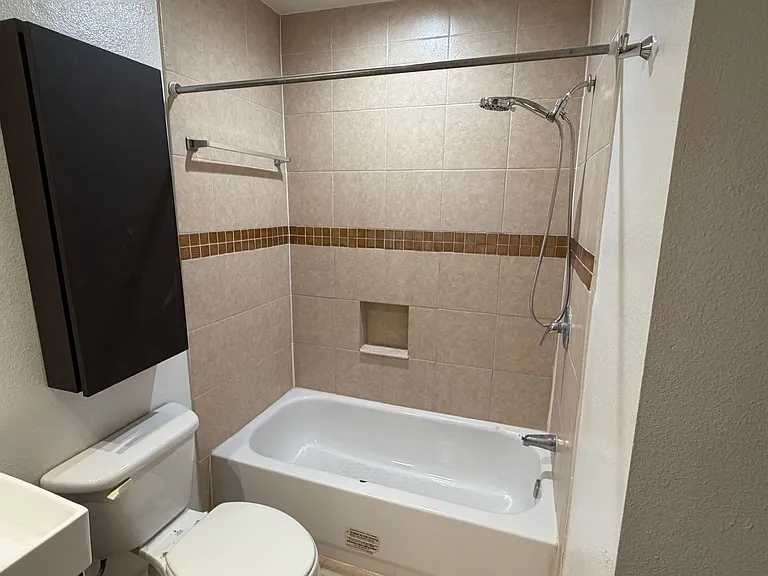 4123 Avondale Ave #106 — Photo 13