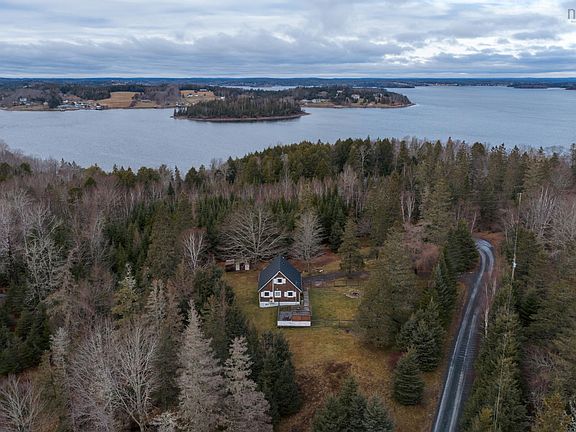 2nd image of 113 Holder Rd