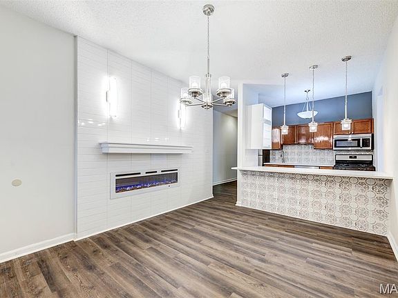 4th image of 4337 Swan Ave